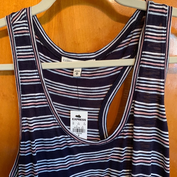 Express Tank. NWT. - Picture 2 of 6